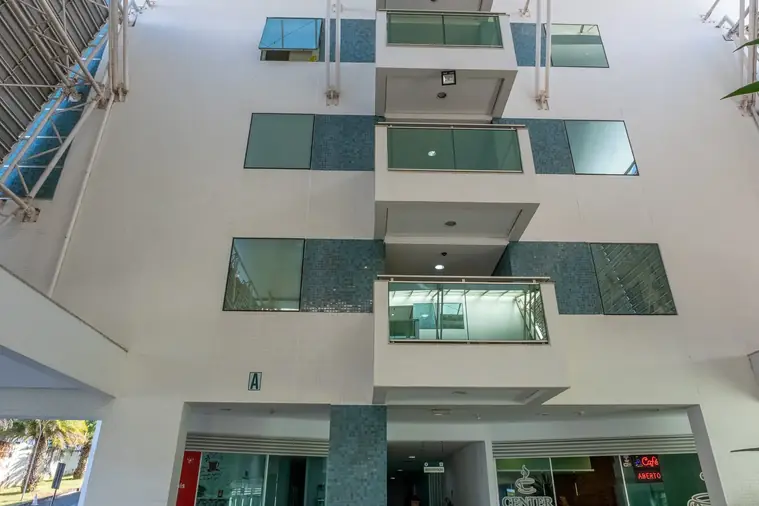 Detalhes da Clínica Roberto Azambuja